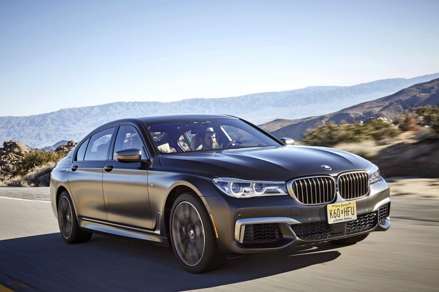  BMW M760i xDrive 2017 года  (NA) (фото 6 из 154)